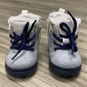 Unisex Toddler Gray Boots Size 2.5